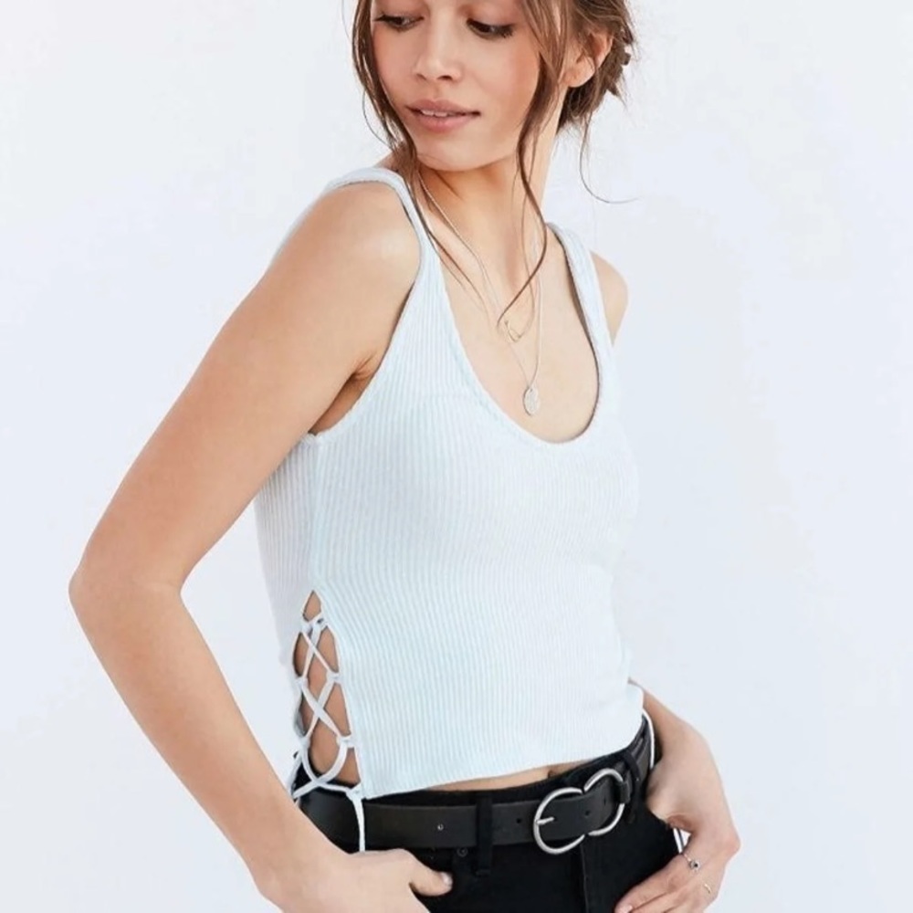 urban outfitter tank top!